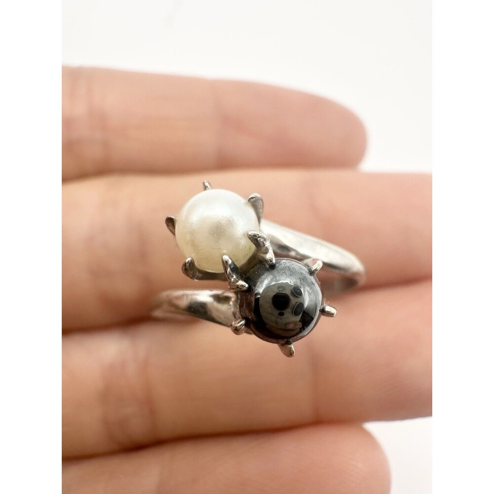Vintage 10k White Gold Freshwater Pearl Hematite Bypass Ring Size 6.25